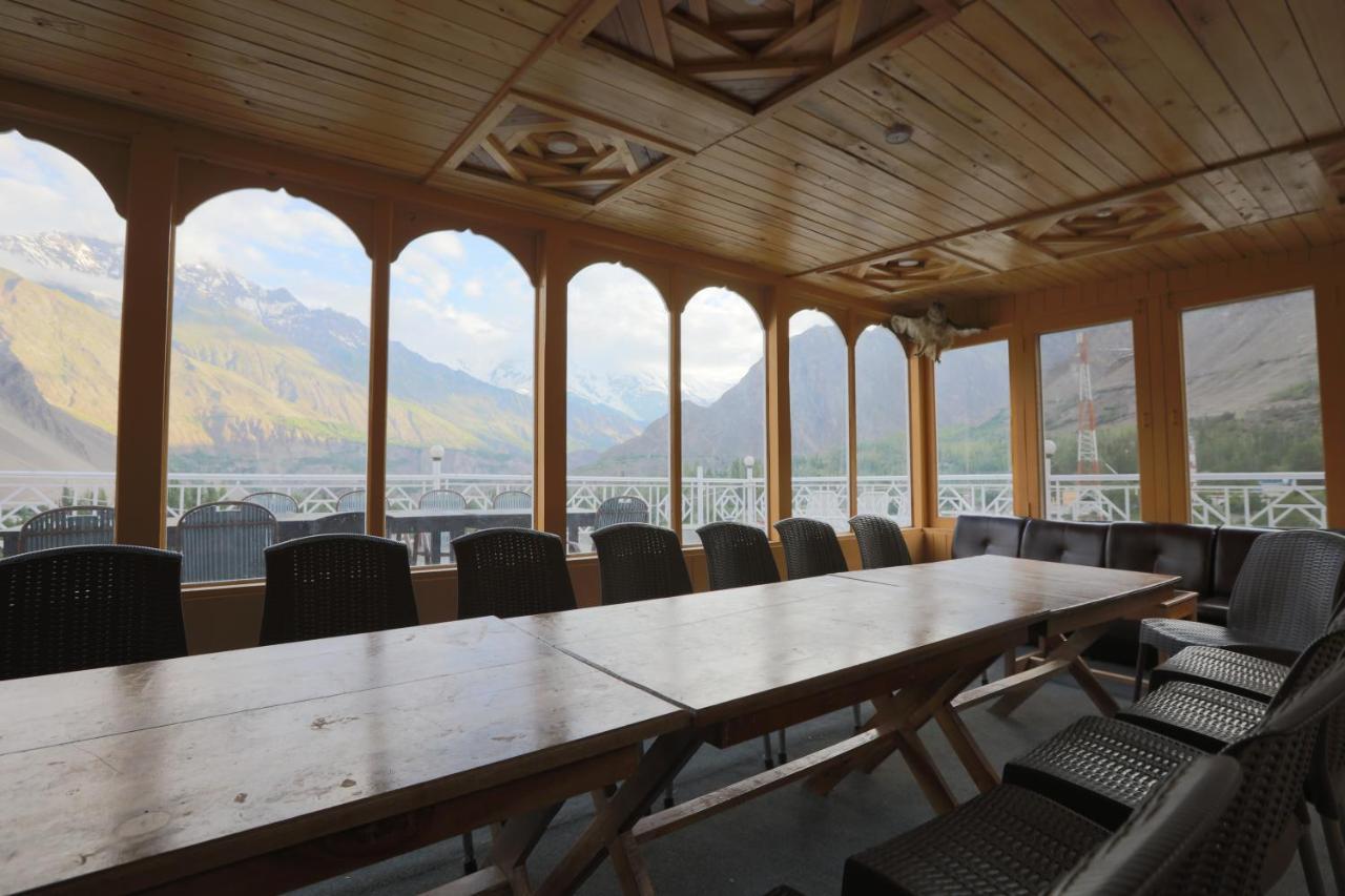 Hunza City Hotel Karimabad  Экстерьер фото