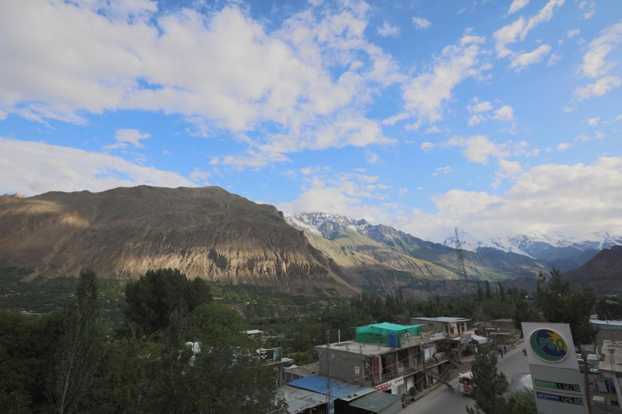 Hunza City Hotel Karimabad  Экстерьер фото